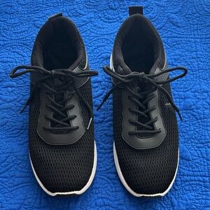 Sleek Black Women's Athletic Shoes